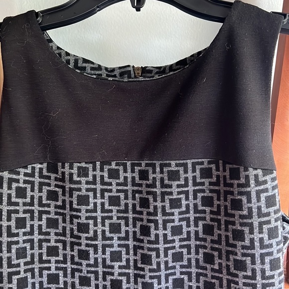 Laundry by Shelli Segal Geometric Box Print Shift Dress - Picture 3 of 7